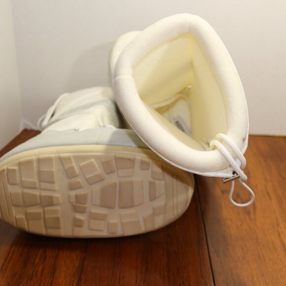 STEVE MADDEN SNOW BOOTS - Picture 4 of 5